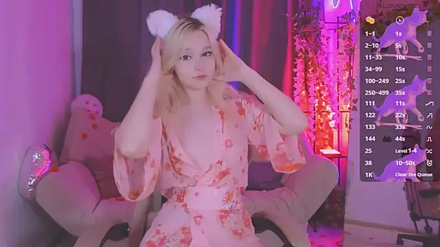 Snapshot of IrmaBell chatting on 02.15.25 IrmaBell online show from 02.15.25