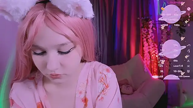 Snapshot of IrmaBell chatting on 03.08.25 IrmaBell online show from 03.08.25