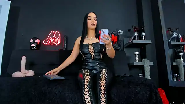 Amberstones online show from 02.11.25