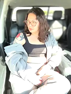 Snapshot of nativepumpkin95 chatting on 10.10.25 nativepumpkin95 online show from 10.10.25