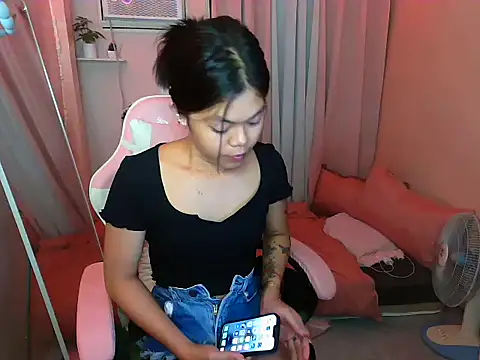 young salsalita online show from 09.17.25