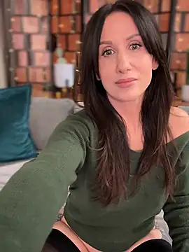 Fiona Kent  online show from 01.18.26