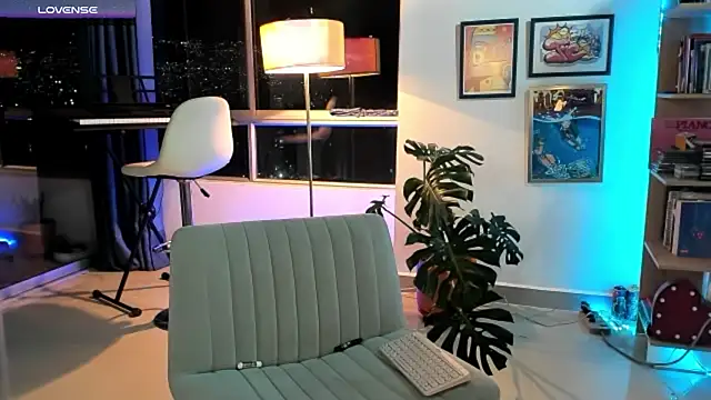 Snapshot of tastymeli chatting on 12.09.24 tastymeli online show from 12.09.24