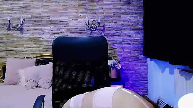 PlayfulElla online show from 01.28.25