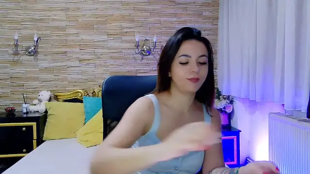 PlayfulElla online show from 02.18.25