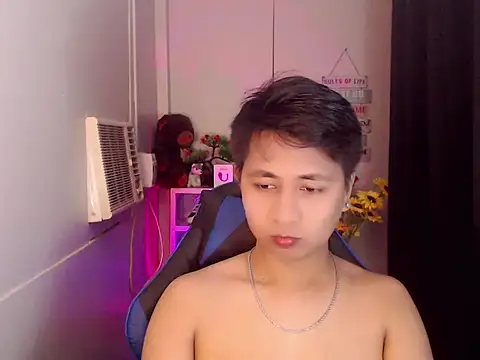 khael moreno online show from 11.18.25