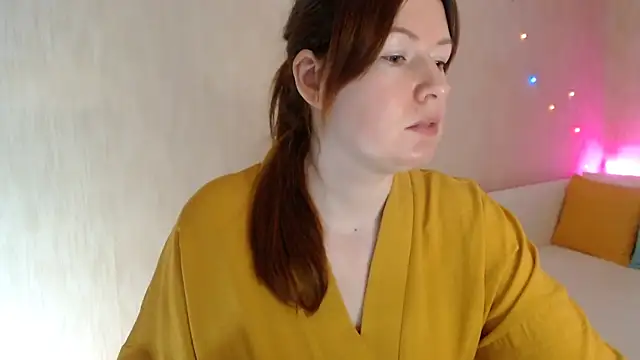 Kira land online show from 03.11.25