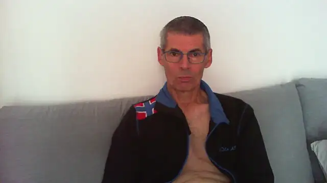 Snapshot of Manuchao_666 chatting on 06.13.26 Manuchao 666 online show from 06.13.26