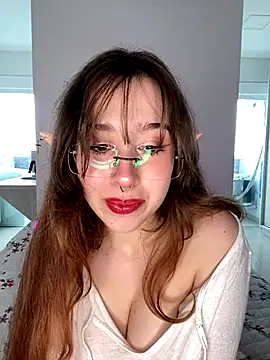 Snapshot of tsuki_chan_on chatting on 10.20.25 tsuki chan on online show from 10.20.25
