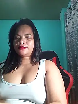 Snapshot of lexilicious_69 chatting on 11.19.25 lexilicious 69 online show from 11.19.25