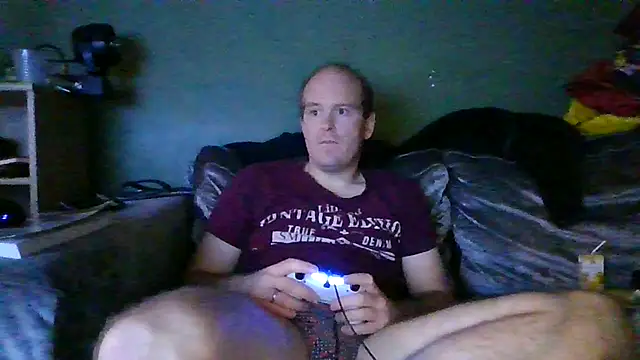 Snapshot of Janssen88 chatting on 11.16.25 Janssen88 online show from 11.16.25