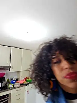 Snapshot of Goldenlace chatting on 10.20.25 Goldenlace online show from 10.20.25