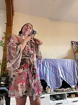 Snapshot of Daisy_Michto_Officiel chatting on 12.17.24 Daisy Michto Officiel online show from 12.17.24