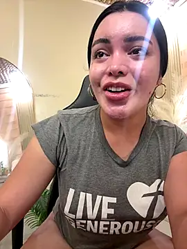 HotstuffCherrySummer online show from 11.03.25