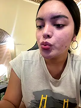 HotstuffCherrySummer online show from 11.21.25