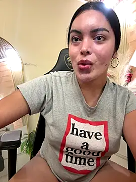 HotstuffCherrySummer online show from 11.26.25