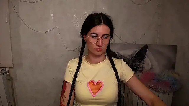 MaryEm976 online show from 05.26.26