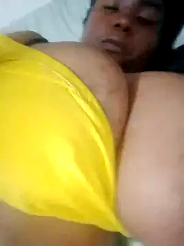 Snapshot of bigtitssxx chatting on 12.15.24 bigtitssxx online show from 12.15.24