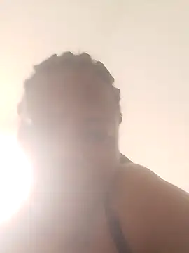 Snapshot of bigtitssxx chatting on 09.13.25 bigtitssxx online show from 09.13.25