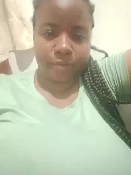 Snapshot of bigtitssxx chatting on 09.14.25 bigtitssxx online show from 09.14.25