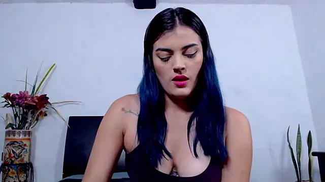 AikoTailor online show from 09.15.25