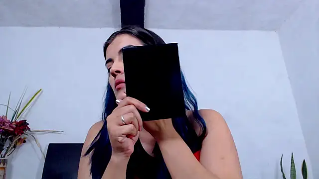 AikoTailor online show from 09.18.25