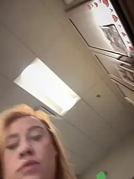 cinnatitties online show from 10.07.25