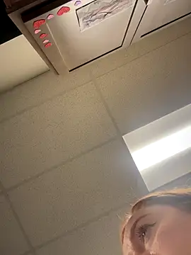 cinnatitties online show from 10.23.25