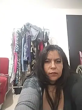 Snapshot of Vilainemarie chatting on 06.23.26 Vilainemarie online show from 06.23.26
