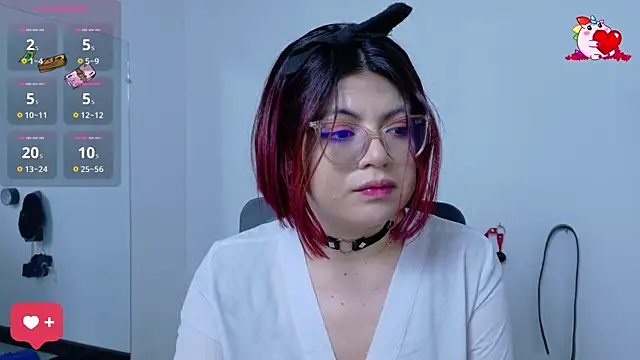 Snapshot of Catwhite_ chatting on 03.19.25 Catwhite  online show from 03.19.25