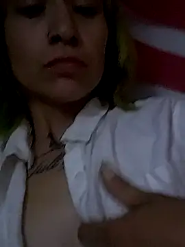 Snapshot of fablob23 chatting on 04.01.26 fablob23 online show from 04.01.26