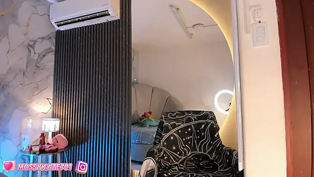 Katemoss70 online show from 03.11.25