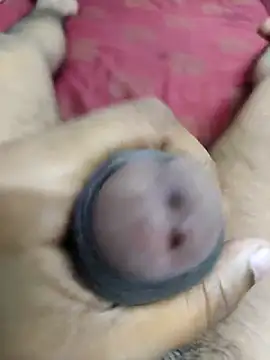 Snapshot of Aaryans69 chatting on 11.03.25 Aaryans69 online show from 11.03.25