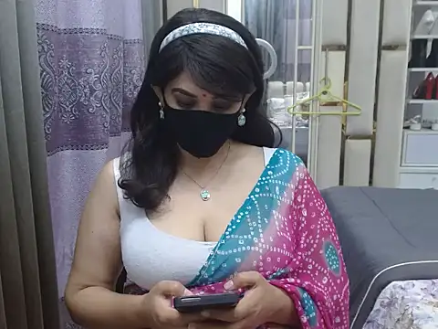 Snapshot of Lovelywife786 chatting on 07.25.26 Lovelywife786 online show from 07.25.26