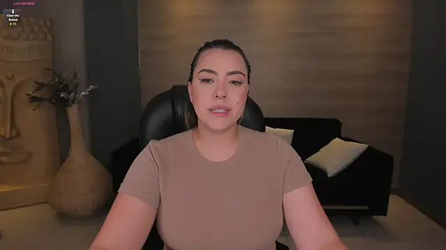 Snapshot of MartinnaBonnet chatting on 01.02.25 MartinnaBonnet online show from 01.02.25