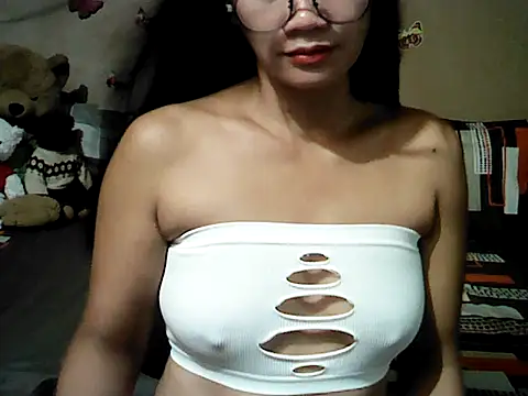 Snapshot of Mia_Rein chatting on 07.16.26 Mia Rein online show from 07.16.26