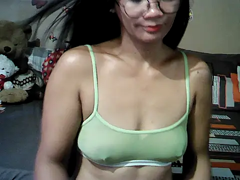 Snapshot of Mia_Rein chatting on 07.17.26 Mia Rein online show from 07.17.26