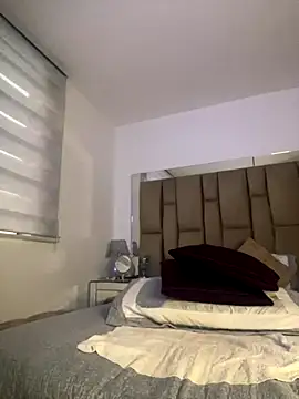 Snapshot of Amber_Parker chatting on 12.05.25 Amber Parker online show from 12.05.25