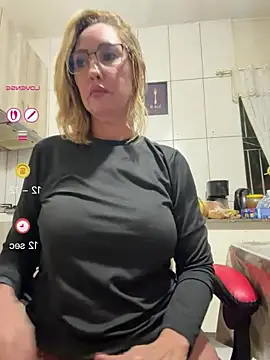 Snapshot of RAIRAsexy chatting on 07.14.26 RAIRAsexy online show from 07.14.26