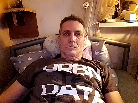 Lajostxh online show from 03.04.26