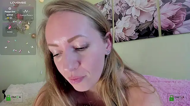 Queenymel online show from 12.08.24