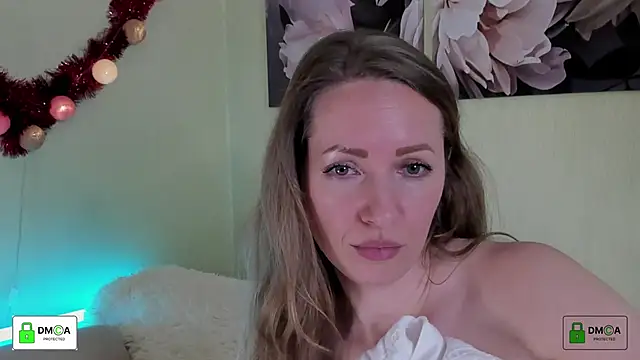 Queenymel online show from 03.04.25