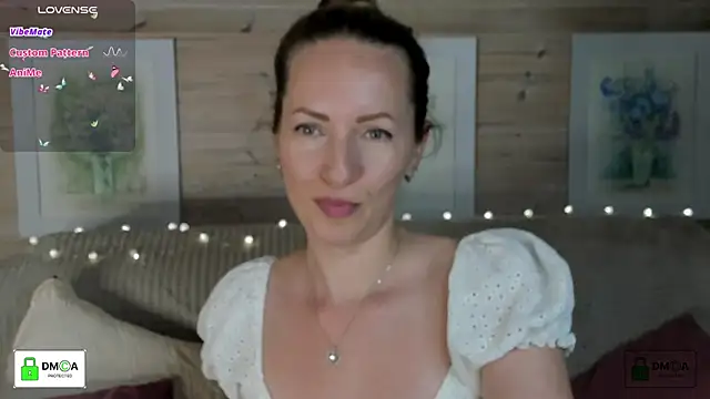 Queenymel online show from 09.25.25