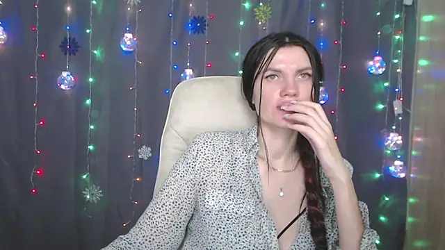 MilaLoona online show from 01.07.25