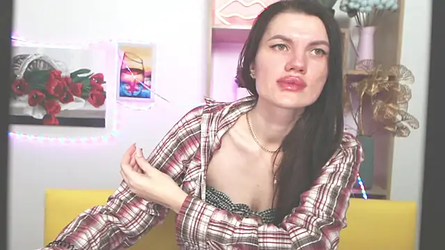 MilaLoona online show from 01.18.25