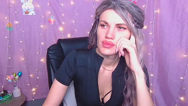 MilaLoona online show from 04.10.26