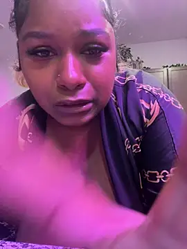 Snapshot of BigFineSelena chatting on 10.07.25 BigFineSelena online show from 10.07.25