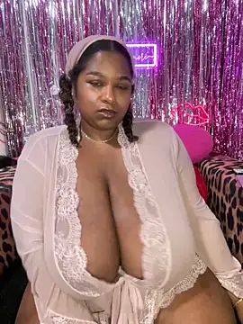 BigFineSelena online show from 02.11.26