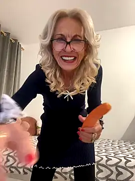 adella13 online show from 12.21.25