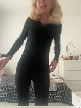 adella13 online show from 03.20.26